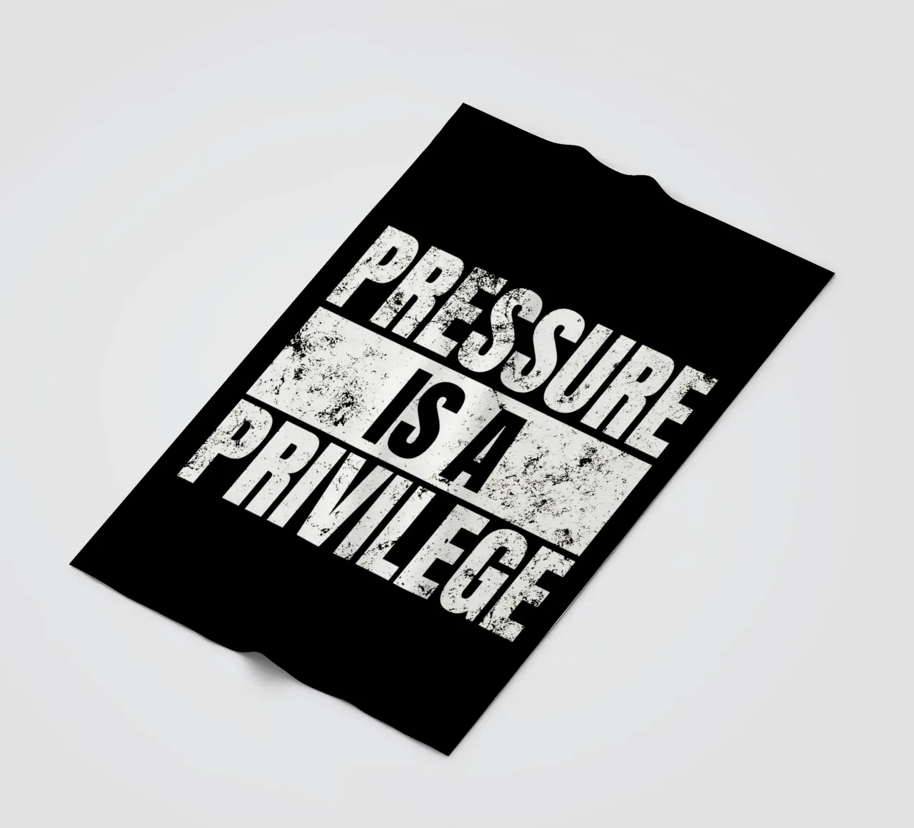 La pressione è un privilegio coperta in pile da Nucci Studio