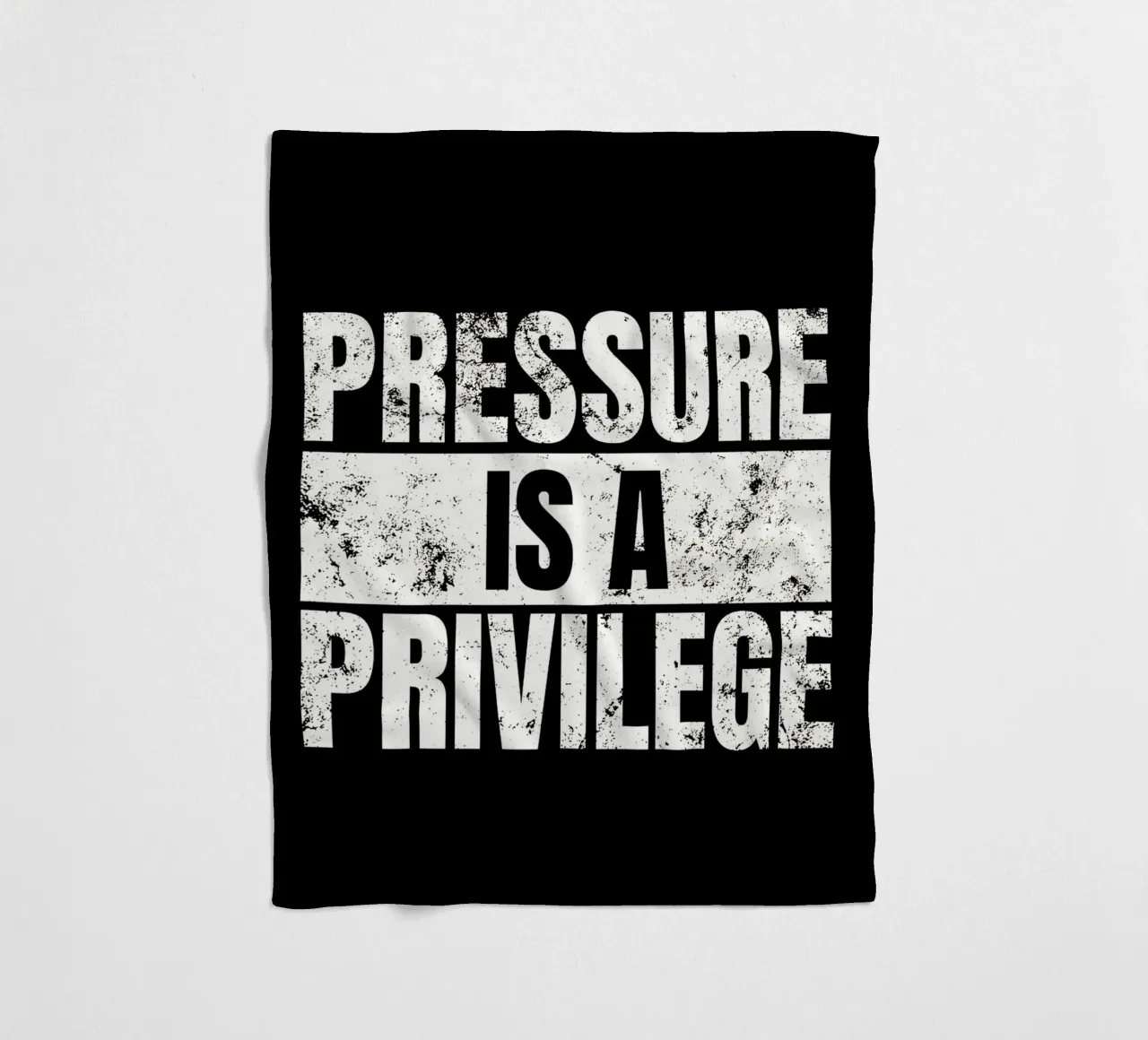 La pressione è un privilegio coperta in pile da Nucci Studio