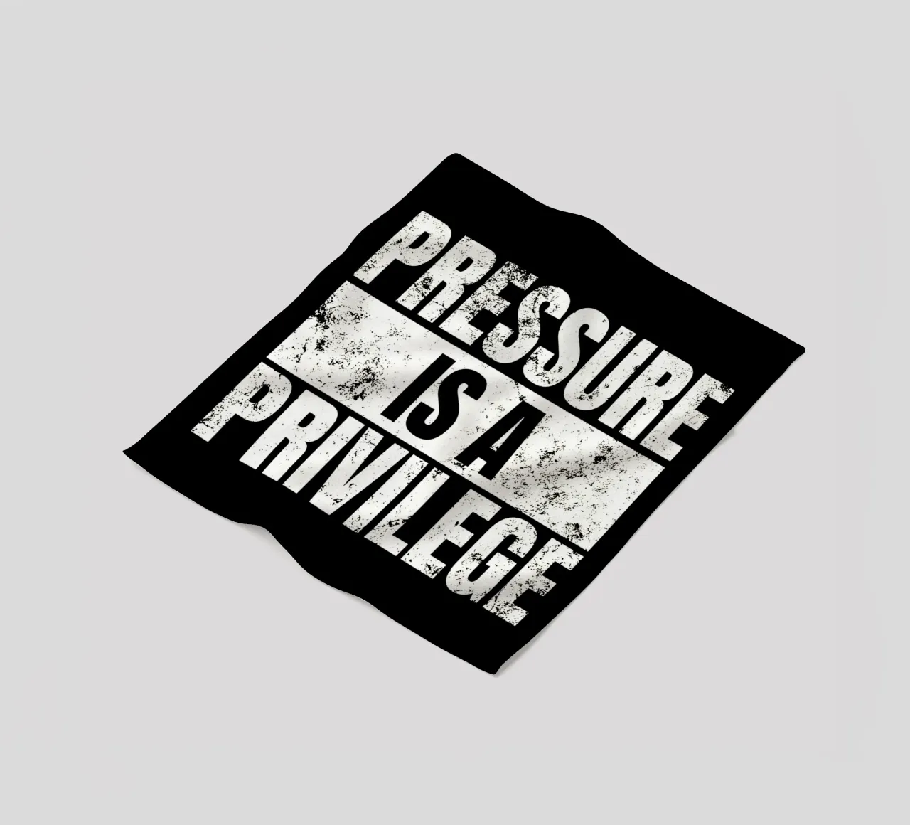 La pressione è un privilegio coperta in pile da Nucci Studio