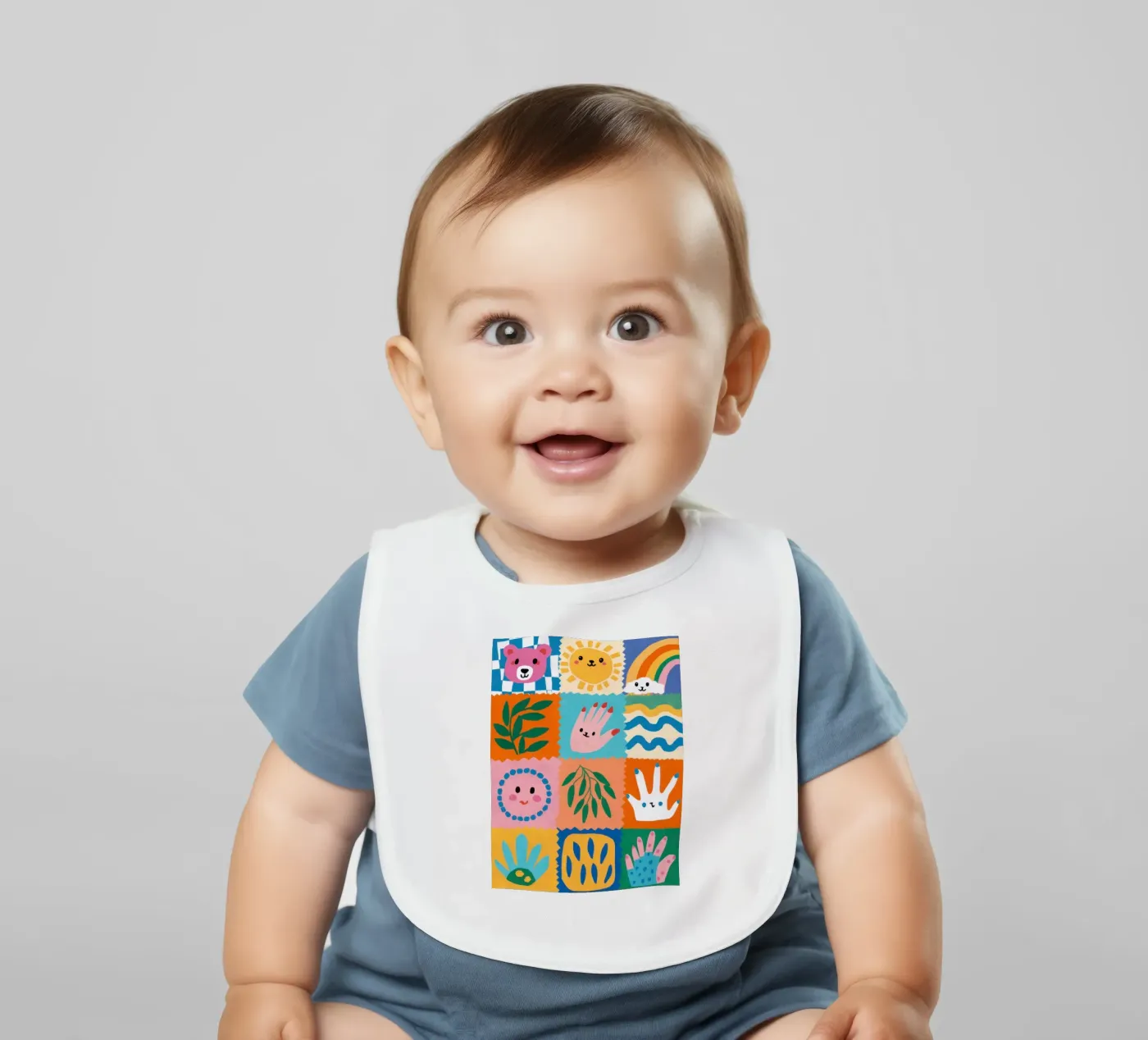 Cute Character Patchwork baby slabbetje van Selene Shade