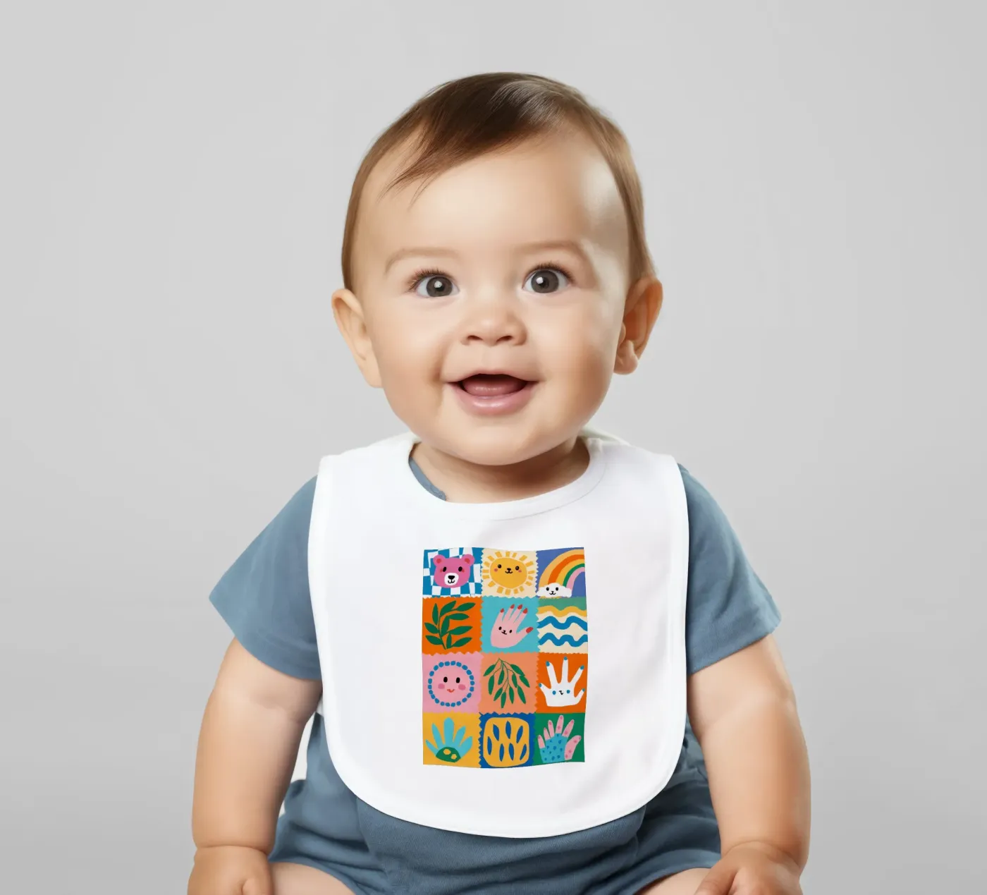 Cute Character Patchwork Babylätzchen von Selene Shade