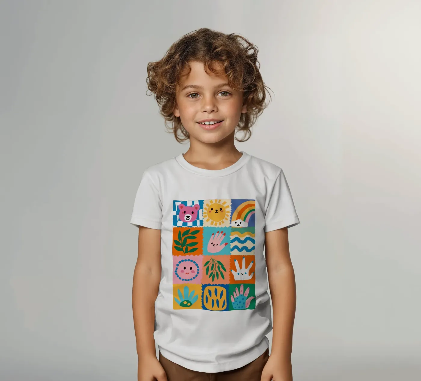 Cute Character Patchwork kinder t-shirt van Selene Shade