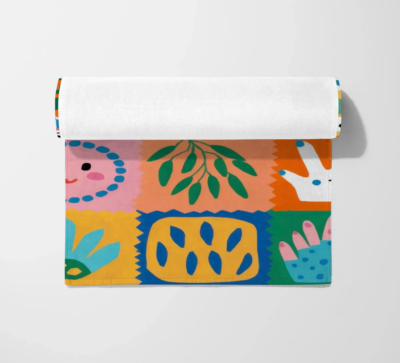 Cute Character Patchwork strandhanddoek van Selene Shade