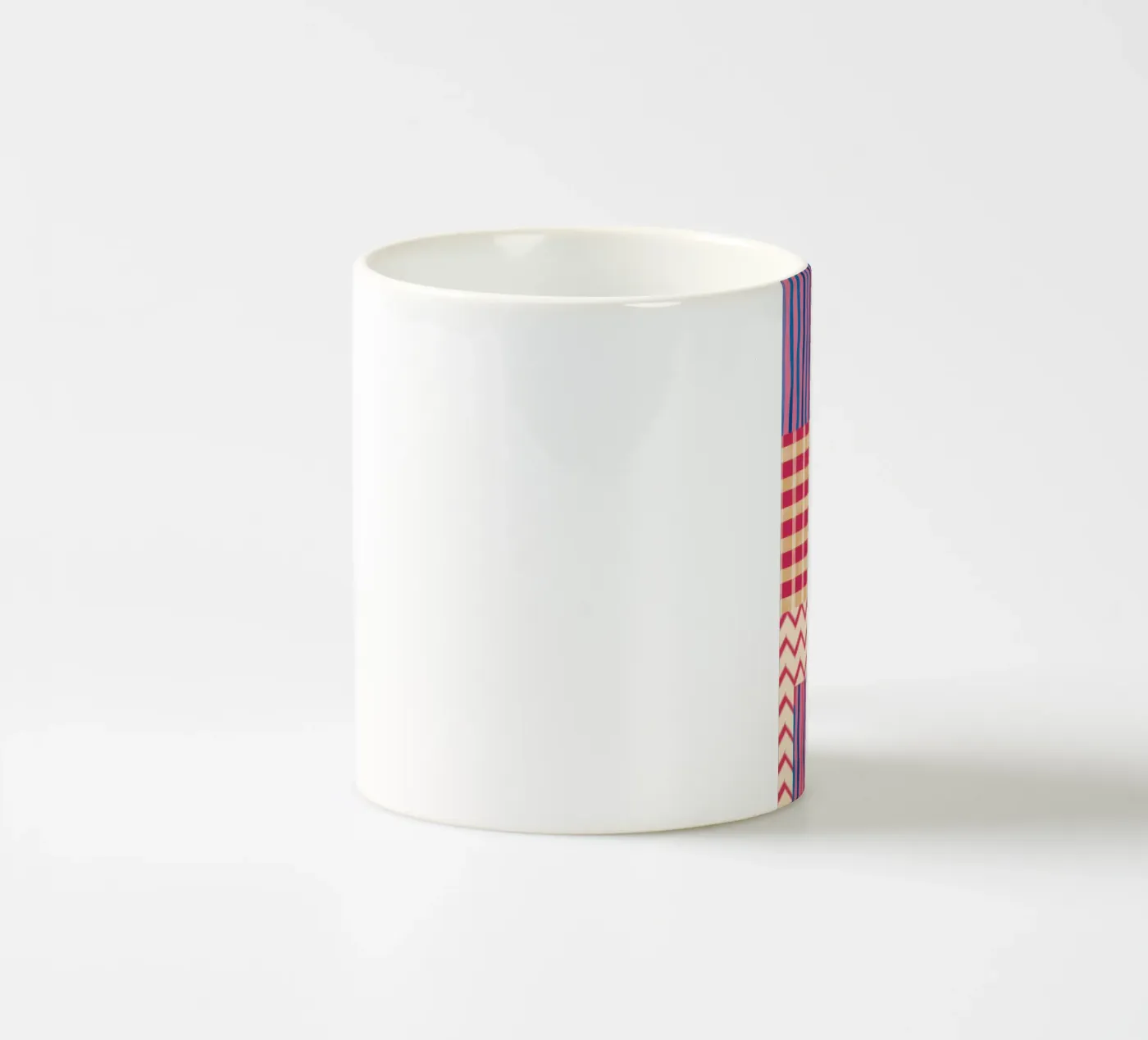 Patchwork-Kritzel-Muster Keramik Tasse von Obs Canvas
