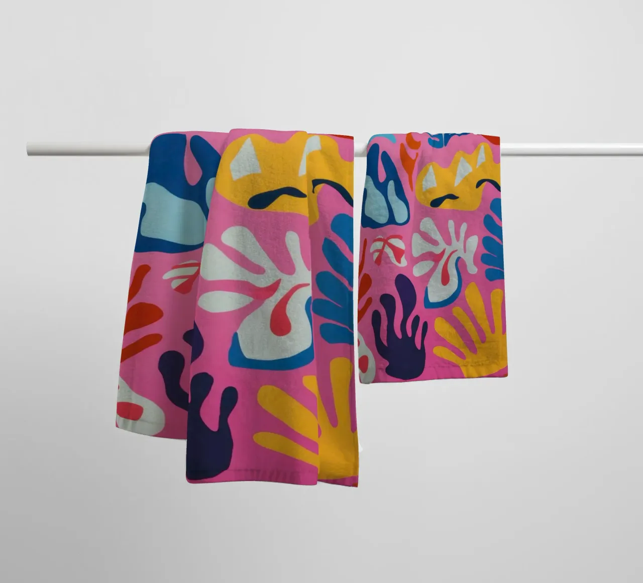 Speelse Vorm Carnaval badhanddoek van Luna Aura