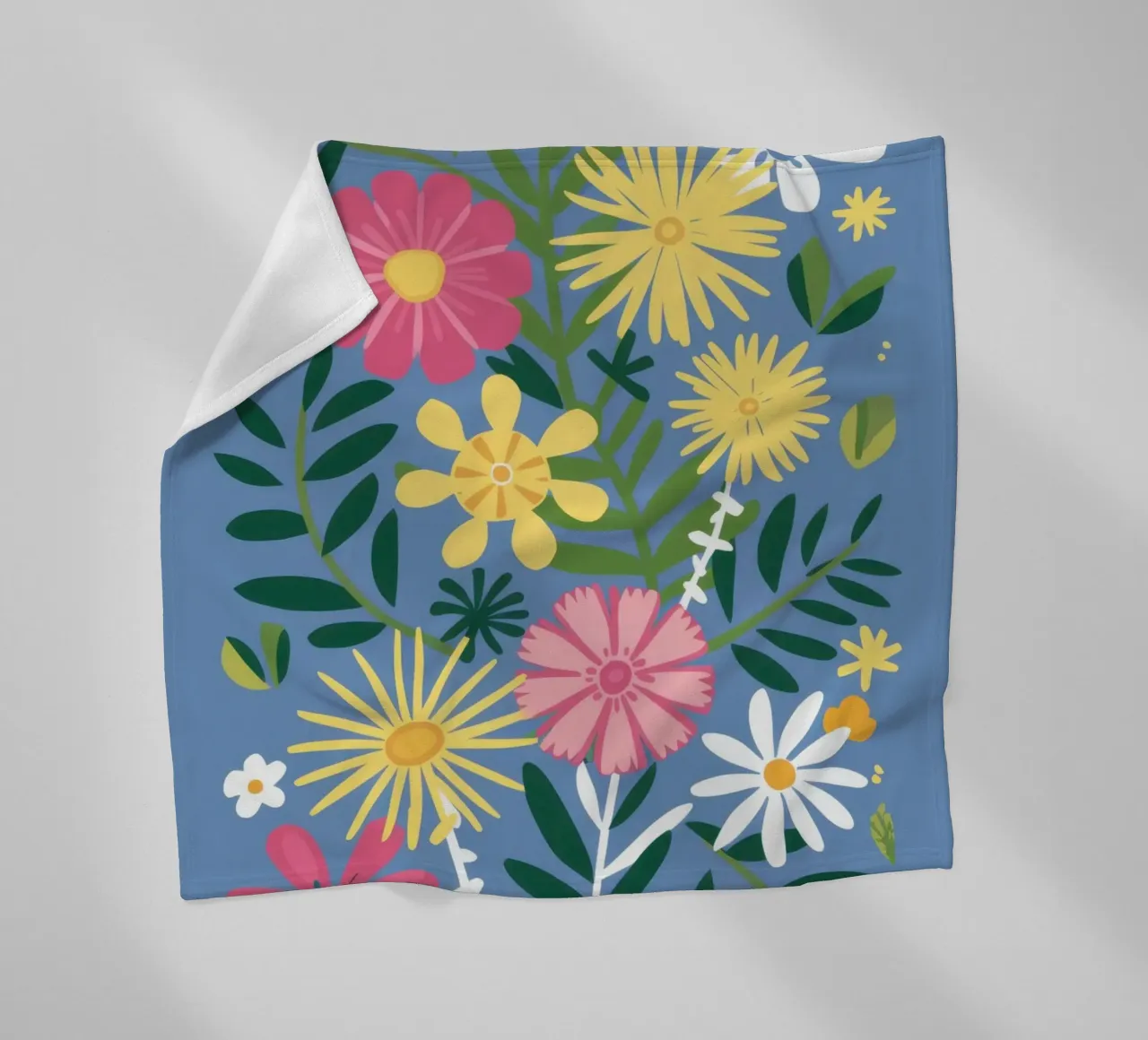 Scoppio del giardino di fiori selvatici coperta in pile da Trace Brush