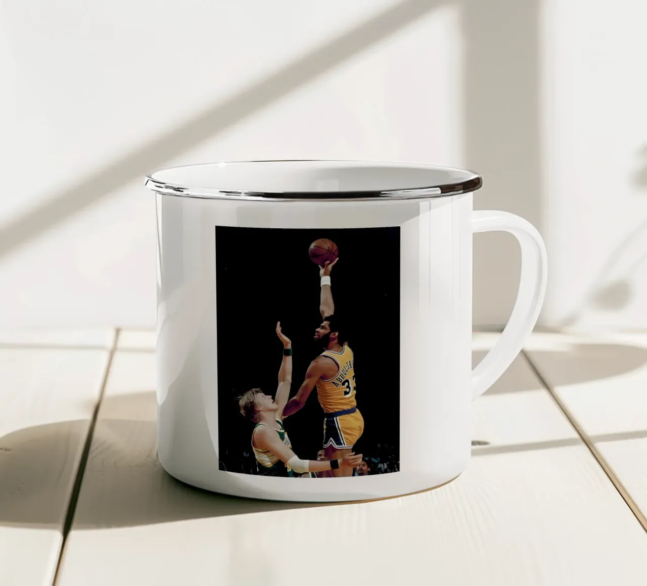 Kareem Abdul Jabbar tazza in smalto da Low poly art