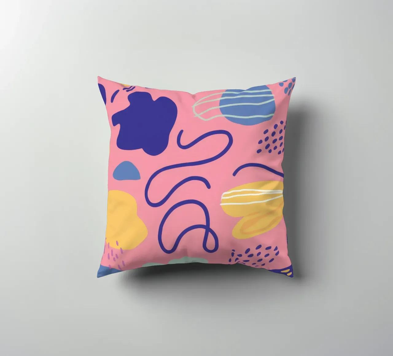 Paesaggio giocoso con scarabocchi cuscino da Thistle Bloom