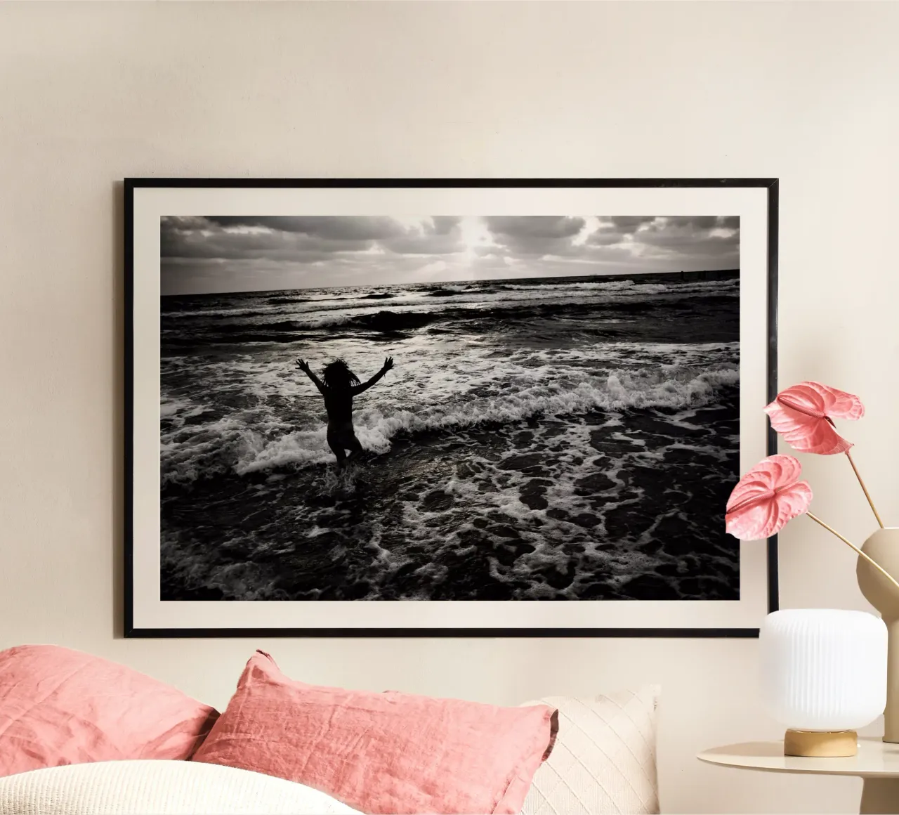 Gioia pura poster con telaio in legno da Tal Paz-Fridman