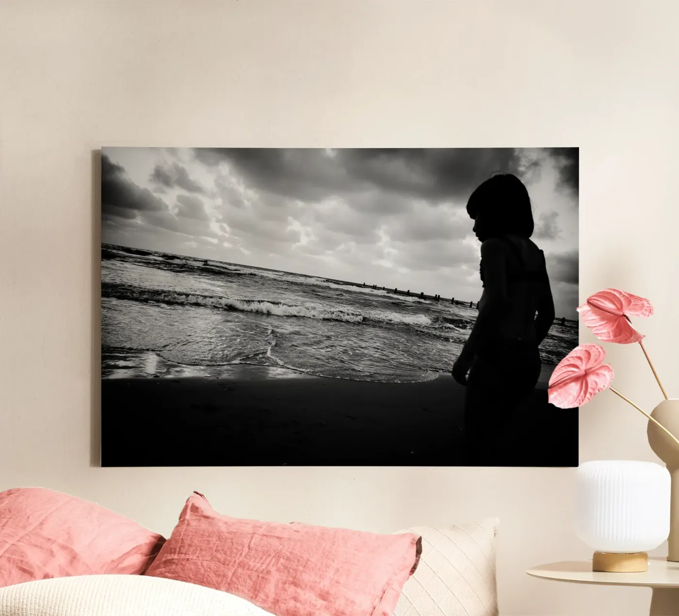 Looking canvas by Tal Paz-Fridman