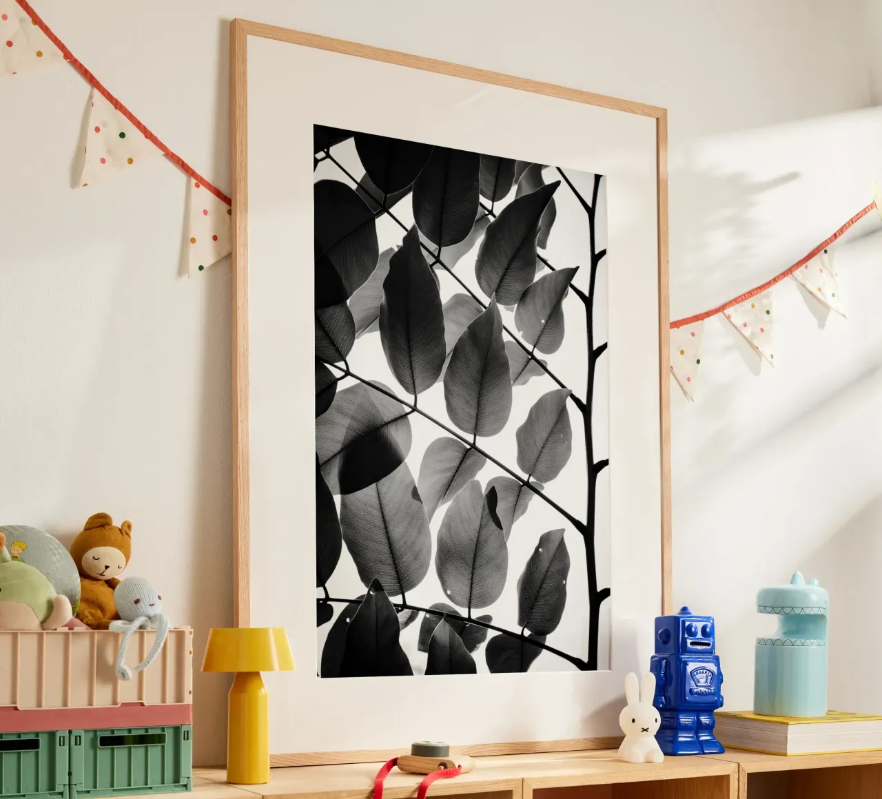Rami e foglie II poster con telaio in plastica da Tal Paz-Fridman
