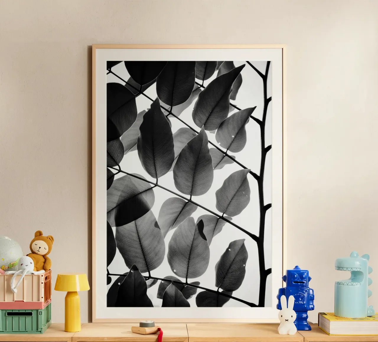Rami e foglie II poster con telaio in plastica da Tal Paz-Fridman