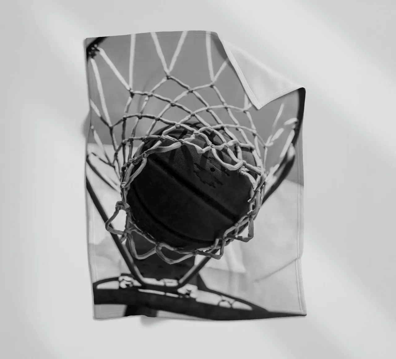 pallacanestro coperta in pile da Amber Hughes