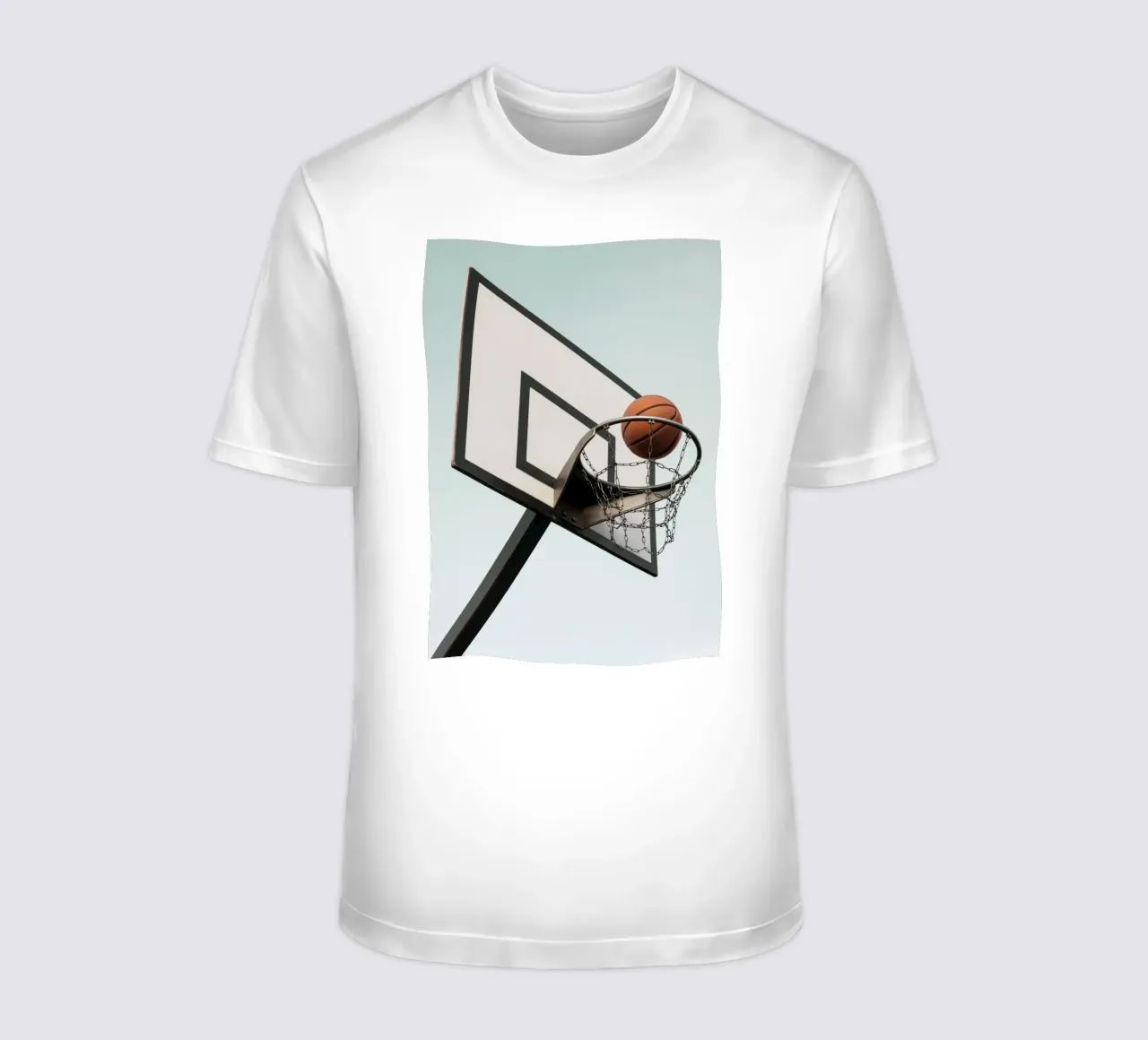 rete da basket t-shirt da Amber Hughes