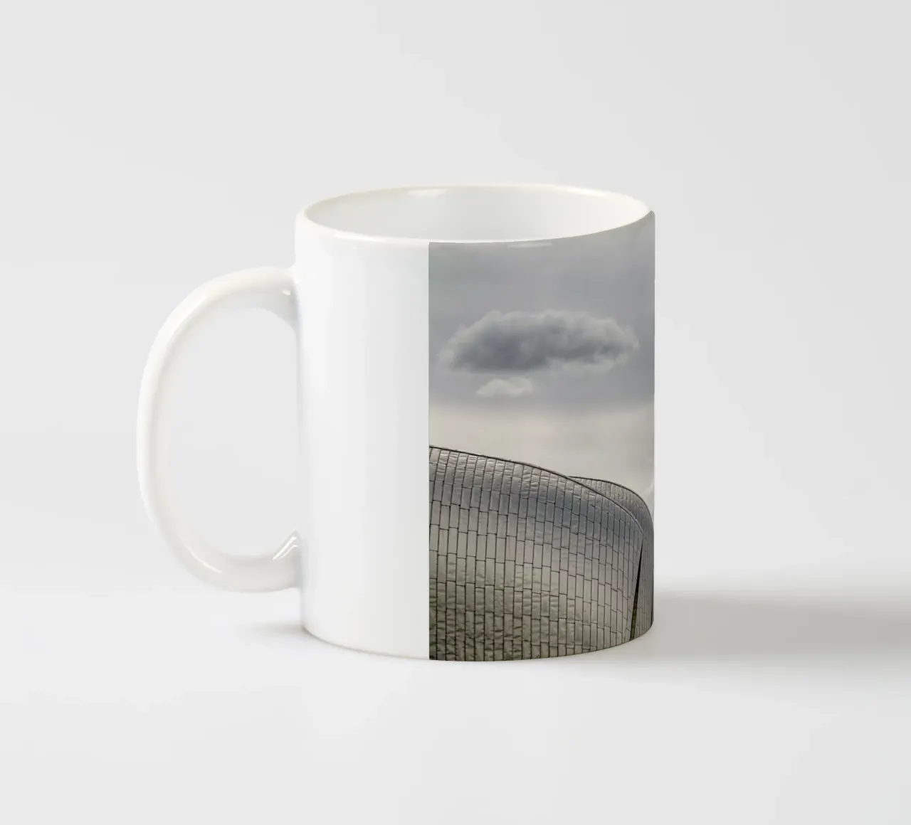 Thames Barrier No 2 tazza in ceramica da Michael Belhadi
