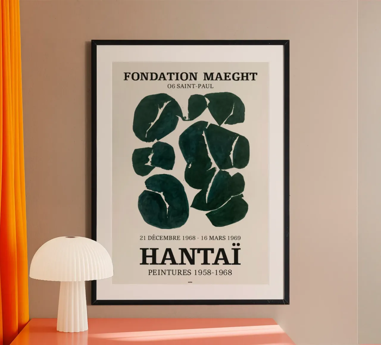 Simon Hantai Mostra 1 poster con telaio in alluminio da Lonnieprints