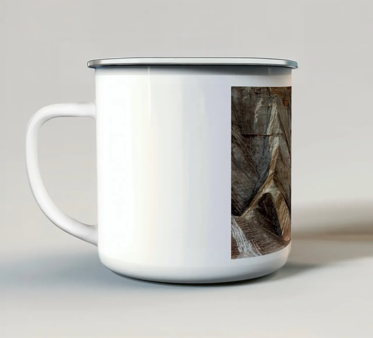 Die Berge der Judäischen Wüste 3 Emaille Tasse von Tal Paz-Fridman