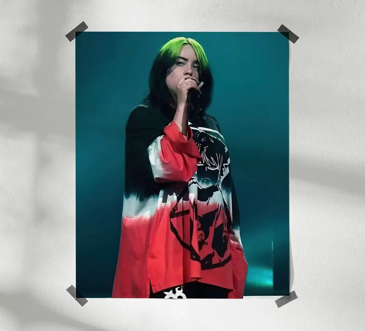 Billie Eilish poster con telaio in alluminio da Musadad Shop