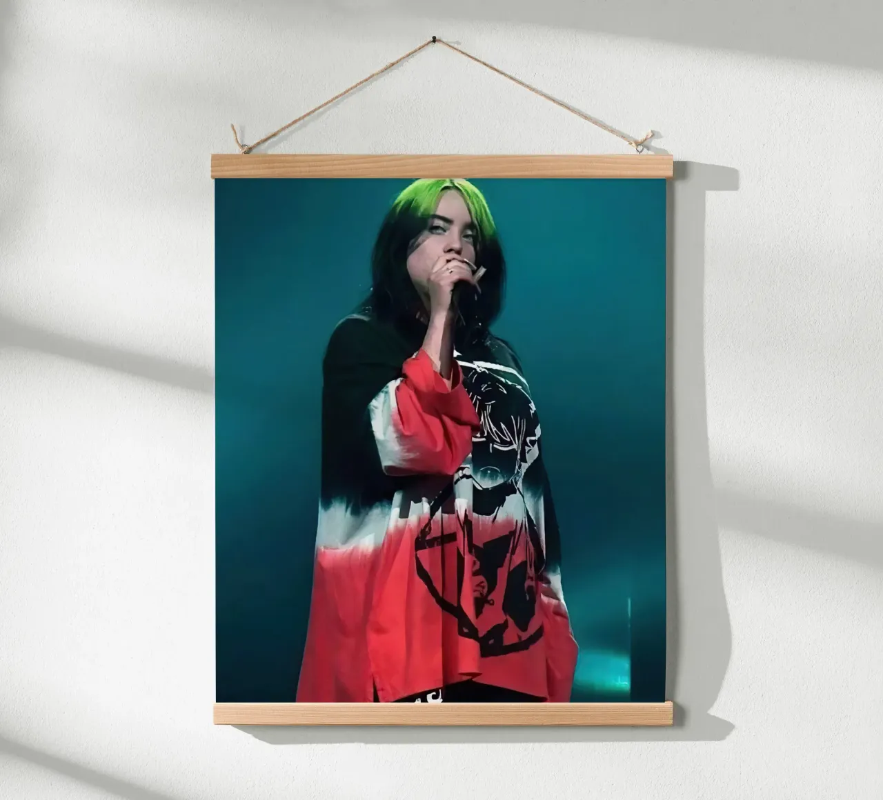 Billie Eilish poster con telaio in alluminio da Musadad Shop