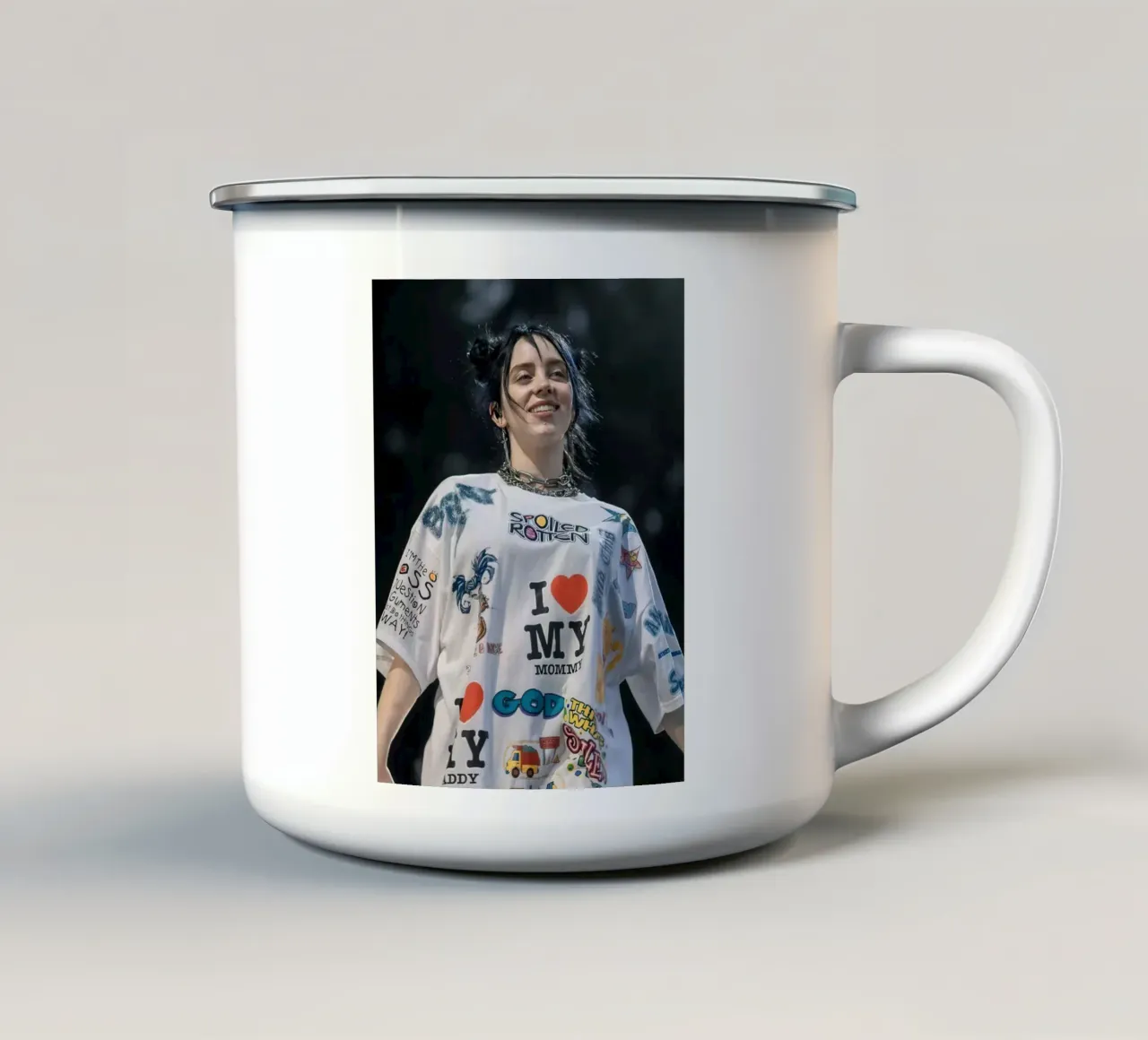 Billie Eilish tazza in smalto da Musadad Shop