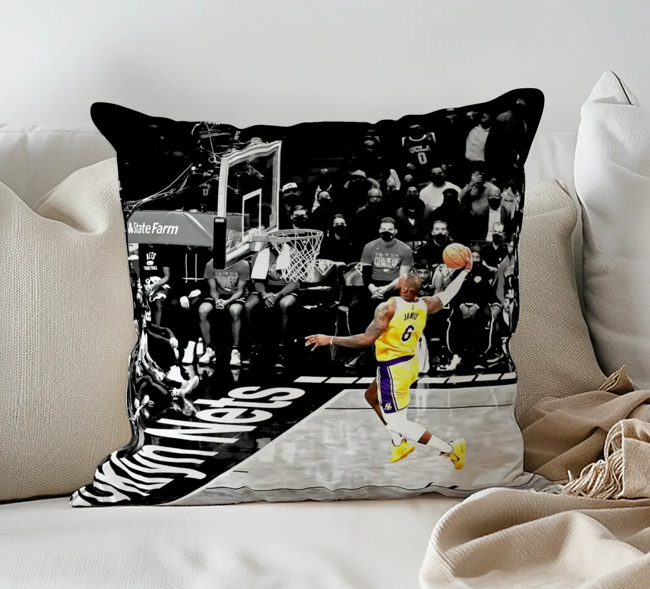 Lebron schiaccia cuscino da willtahuyshop