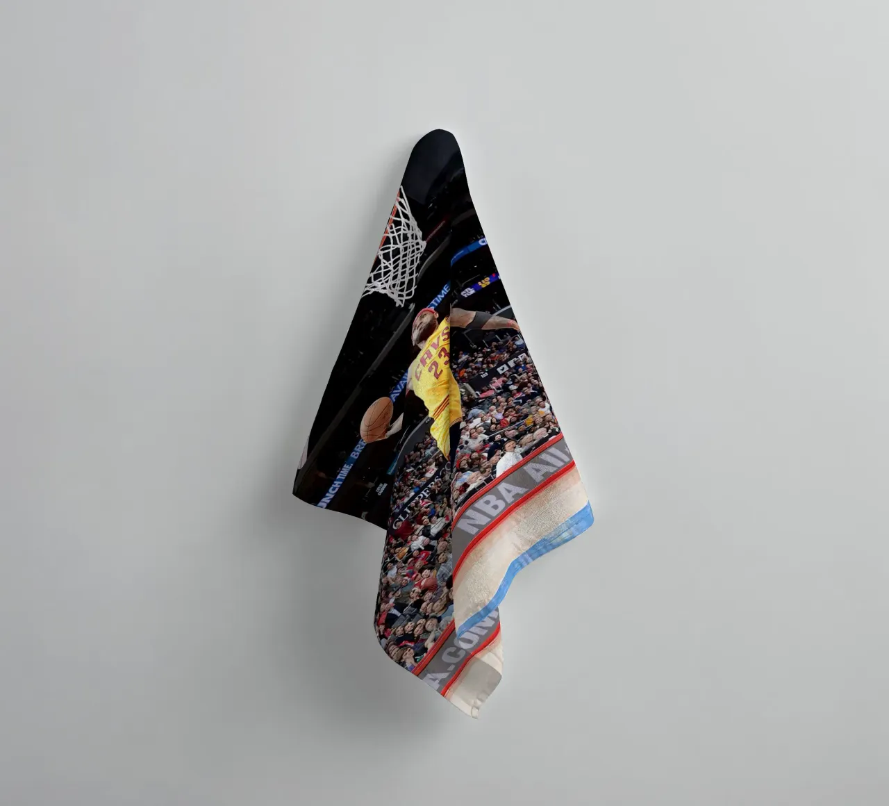 LeBron si lancia in una schiacciata asciugamano da bagno da willtahuyshop