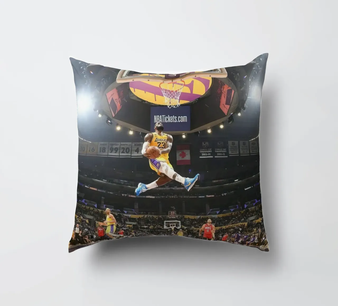 Lebron James Mill Dunk pronto per essere appeso cuscino da willtahuyshop