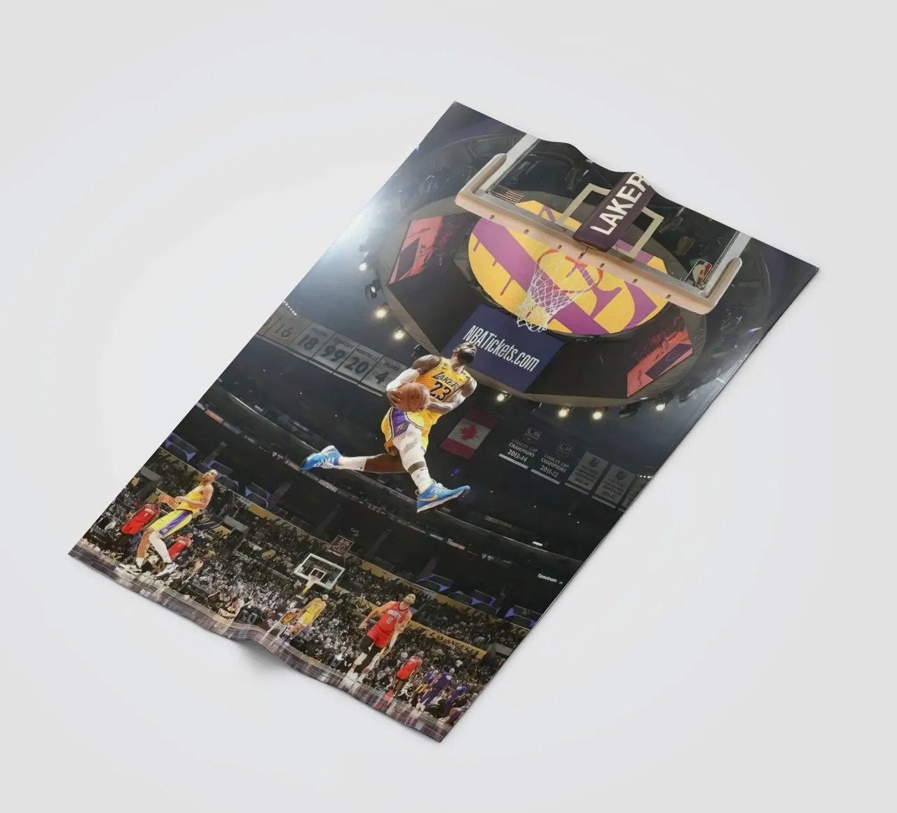 Lebron James Mill Dunk pronto per essere appeso coperta in pile da willtahuyshop