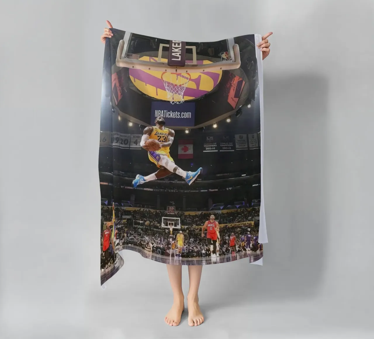 Lebron James Mill Dunk pronto per essere appeso telo mare da willtahuyshop