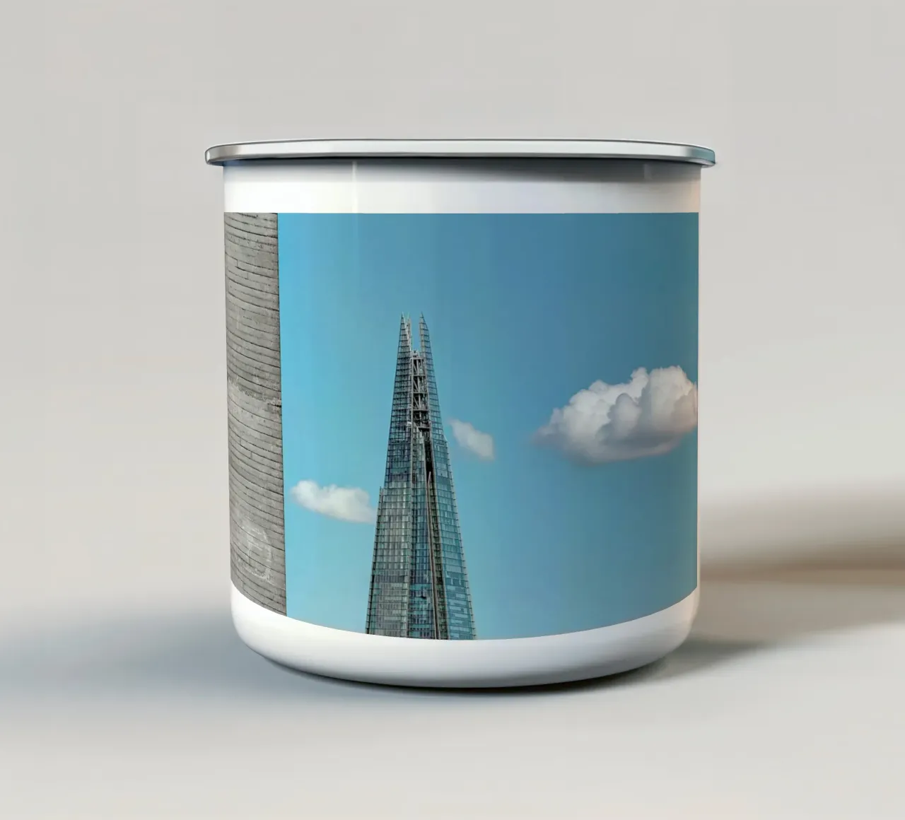 Shard tazza in smalto da Michael Belhadi