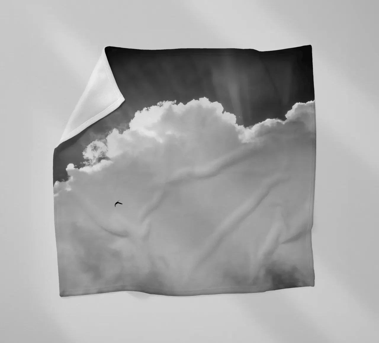 Celeste coperta in pile da Tal Paz-Fridman