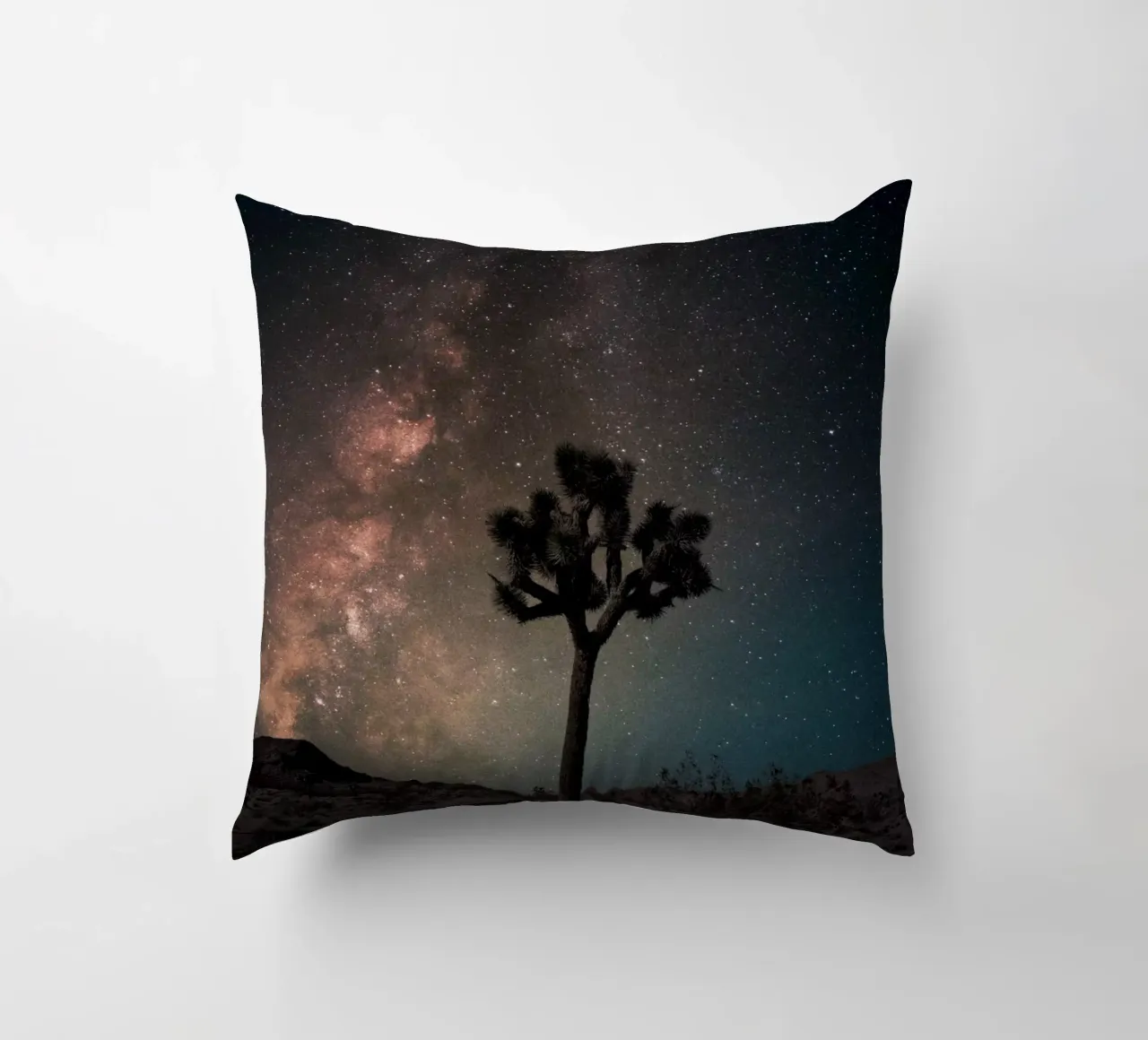 Mania Landscapes Raw 21 Joshua Tree (USA) cuscino da Mania Print Collection