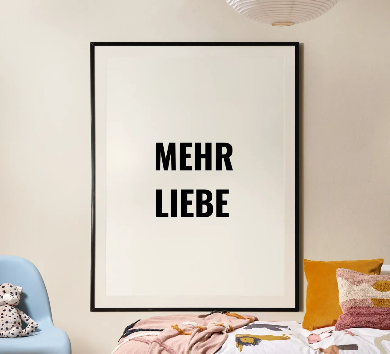 Più amore tedesco poster con telaio in plastica da RB-Quotes