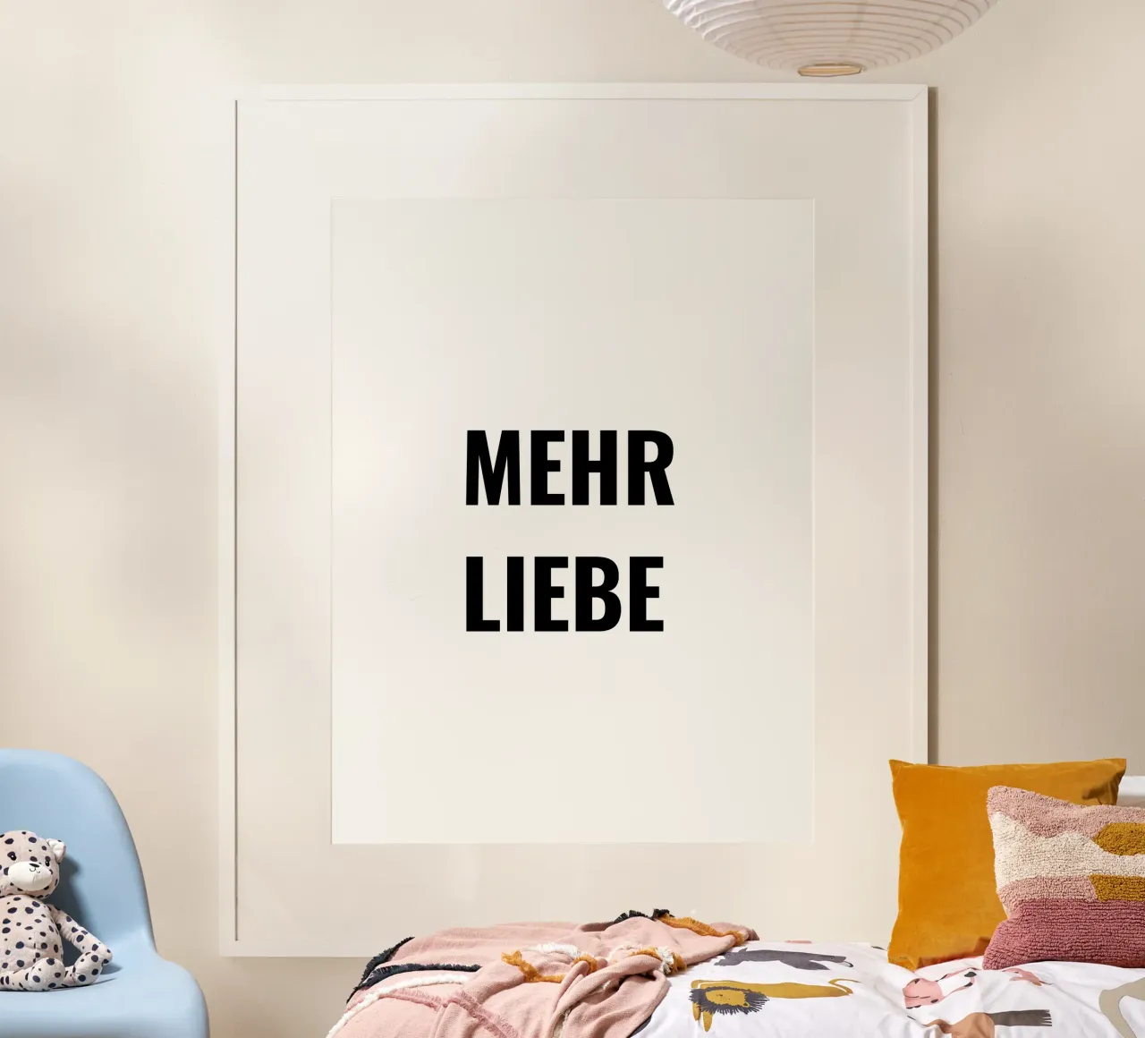 Più amore tedesco poster con telaio in plastica da RB-Quotes