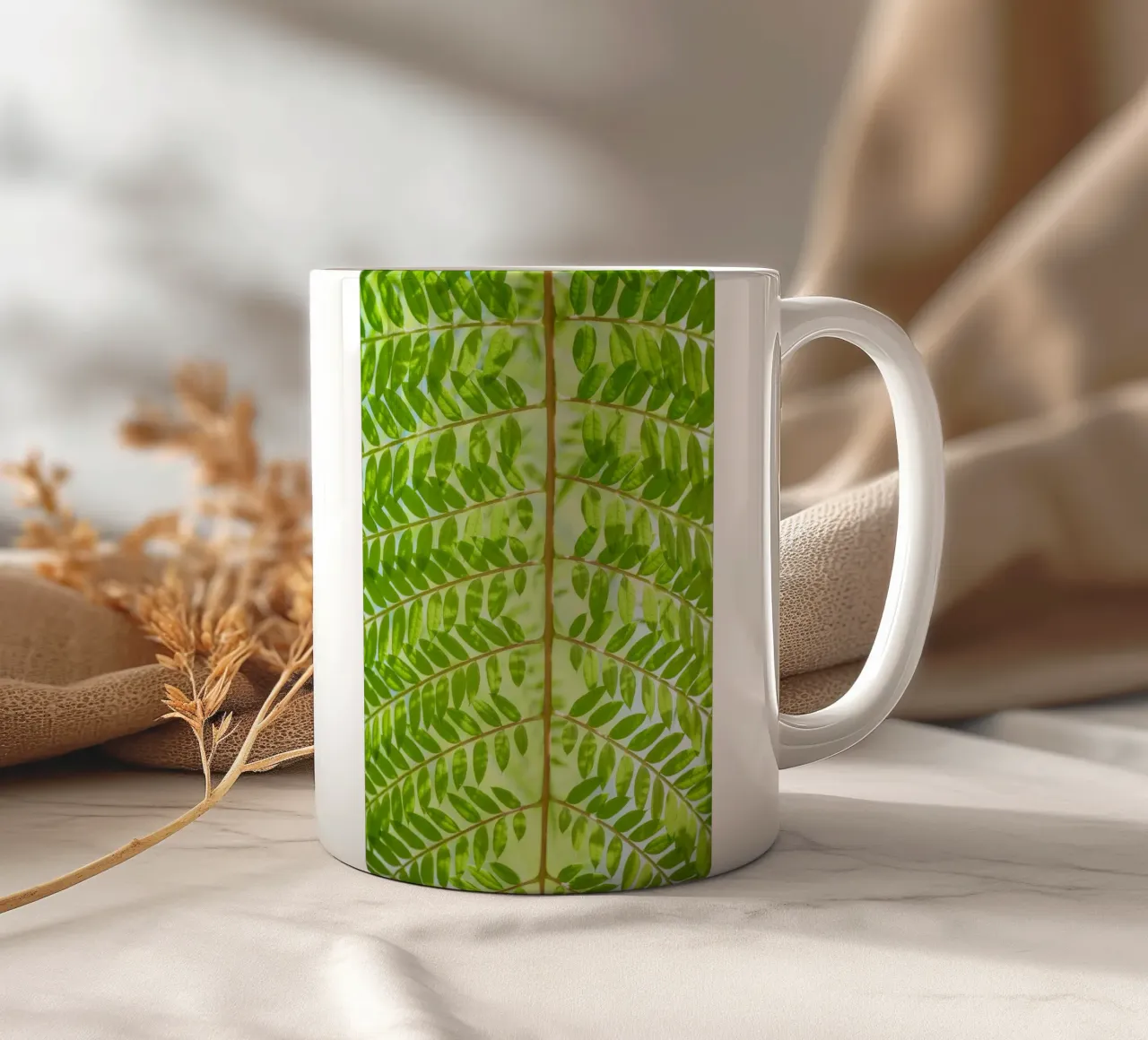 foglia di felce tazza in ceramica da Earthly Visions