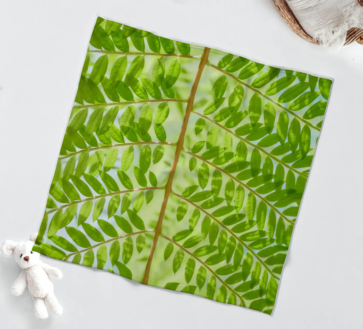 Farnblatt Fleecedecke von Earthly Visions