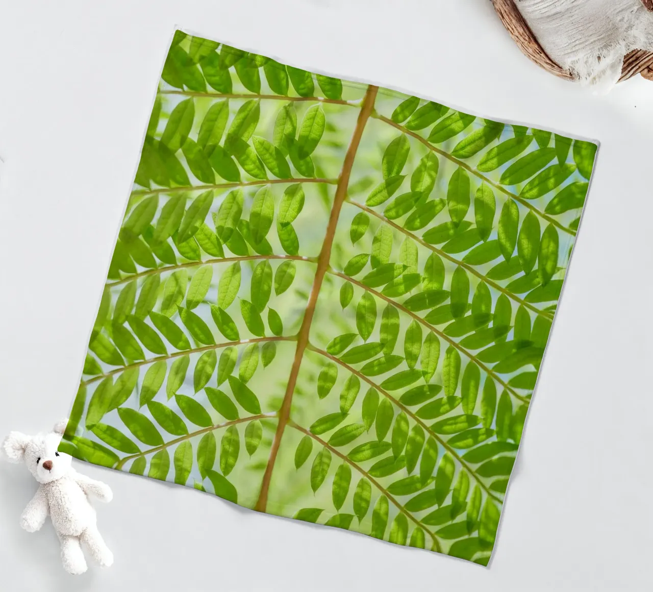 Farnblatt Fleecedecke von Earthly Visions