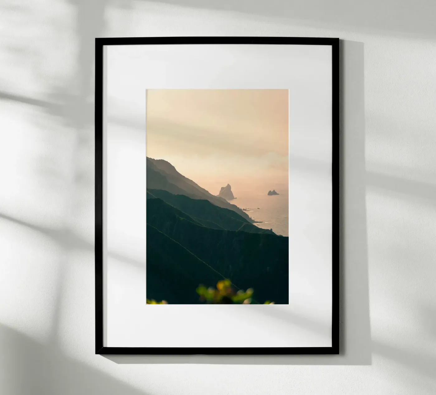 mountains sea poster da Earthly Visions