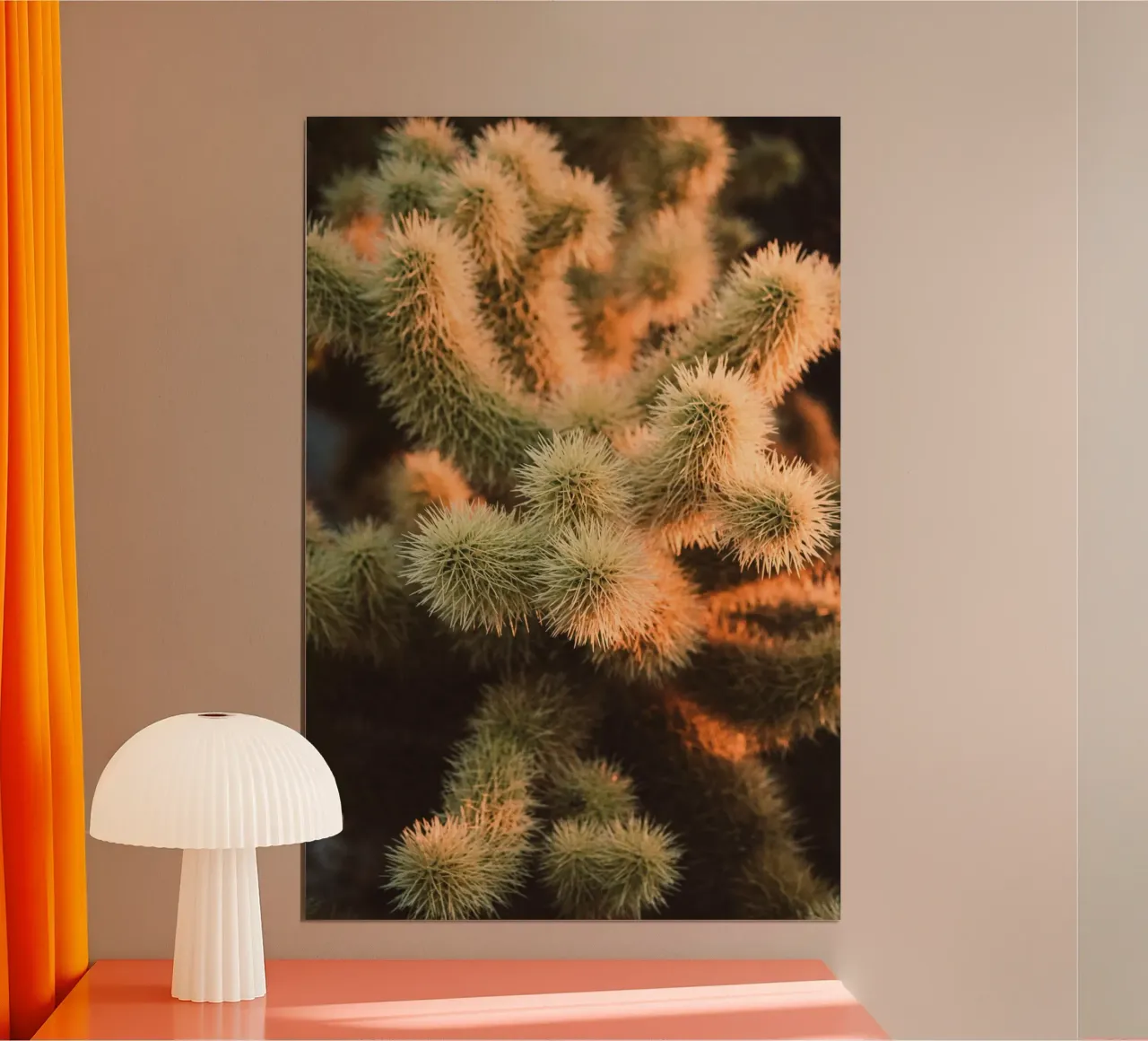 cactus del deserto poster con telaio in legno da Earthly Visions