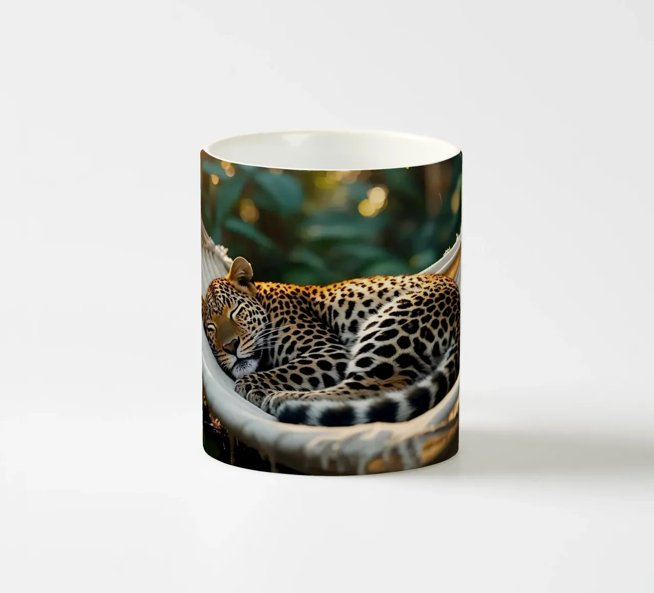 Leopardo | Rilassarsi con stile (1) tazza in ceramica da Trinkets NL Design Studio