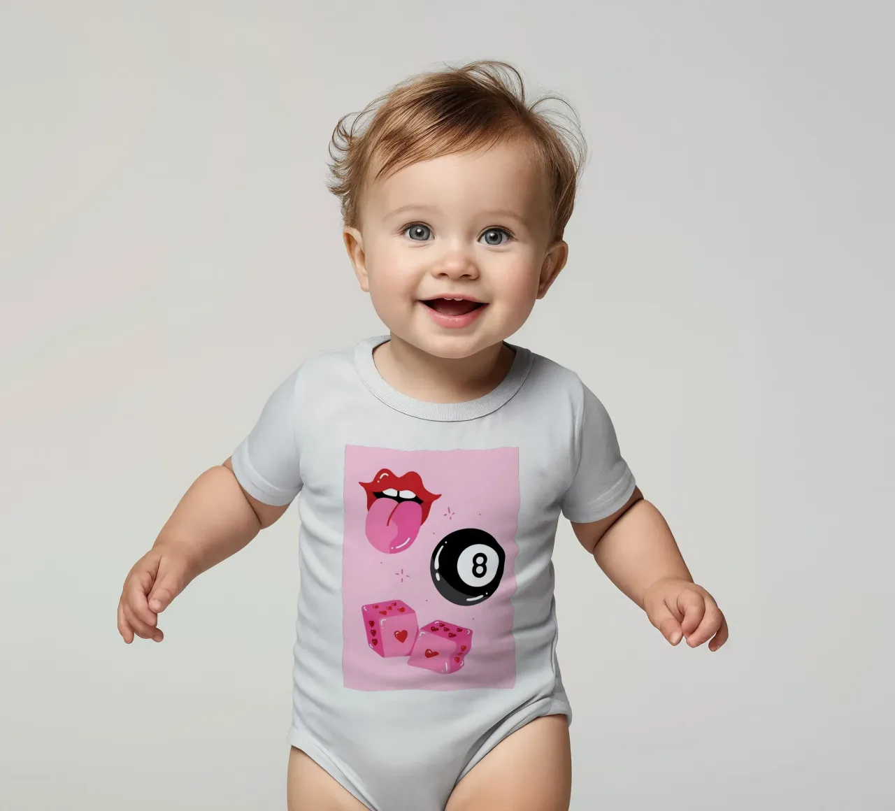 Vibrazioni artistiche retrò - Stampa di labbra, palla 8 e dadi a cuore body neonato maniche corte da homdeco
