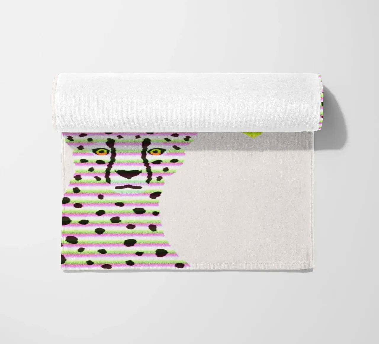 Regal Cheetah Pop Art - Stampa a righe rosa e verde telo mare da homdeco