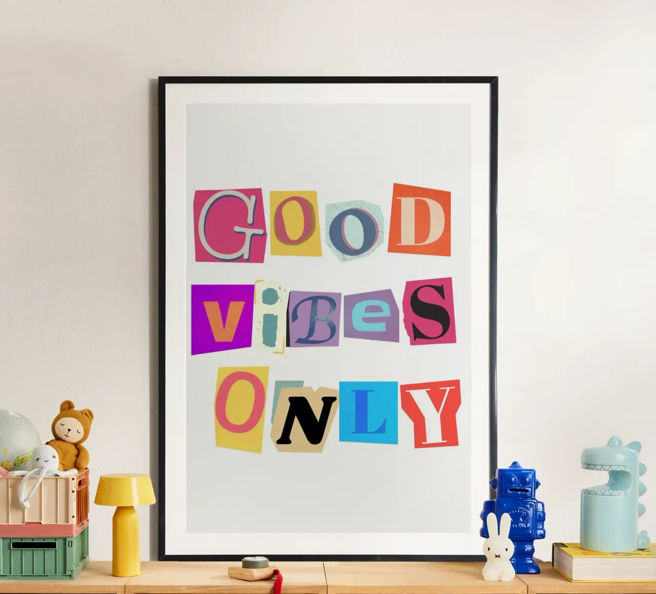 Collage découpé "Good Vibes Only" - Retro Text Art poster de homdeco