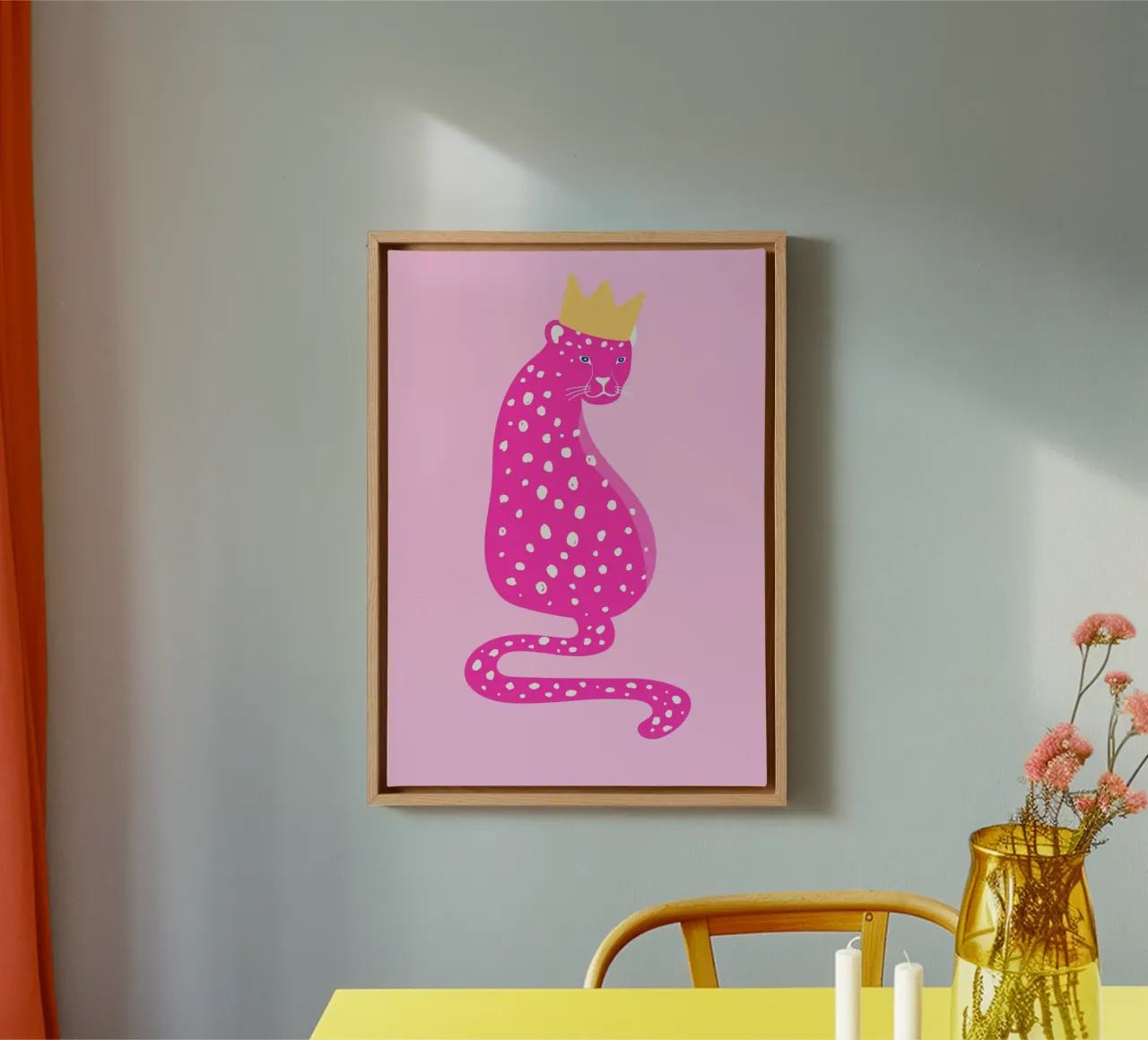 Leopardo rosa real - Corona dorada Pop Art Print lienzo con Marco flotante de homdeco