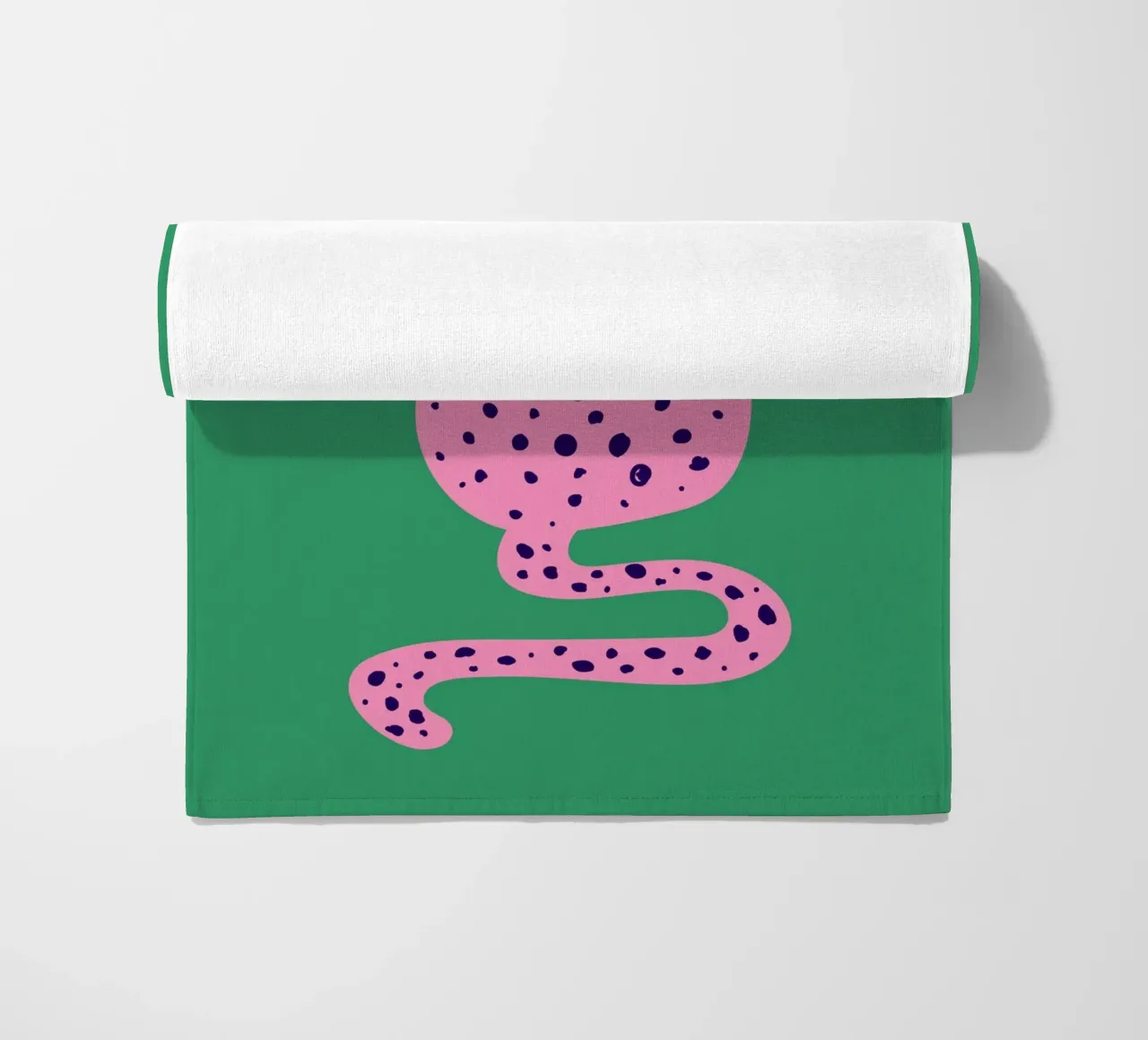 Pink Leopard Abstract - Green & Pink Pop Art Print strandhanddoek van homdeco
