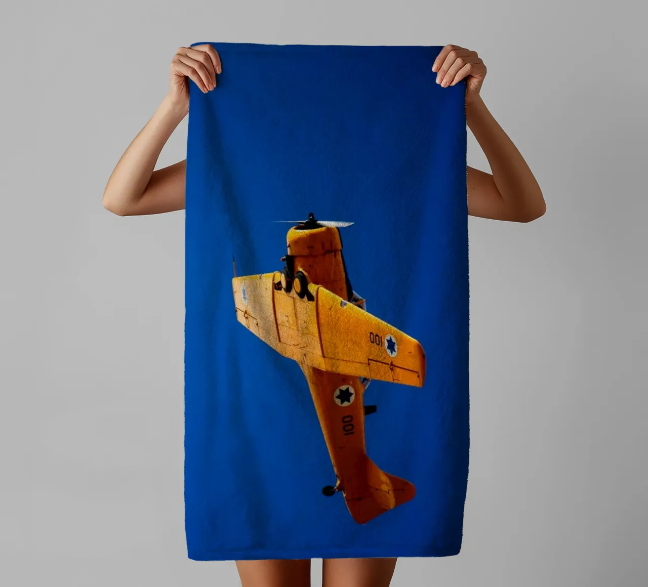 Acrobazia aerea IV asciugamano da bagno da Tal Paz-Fridman