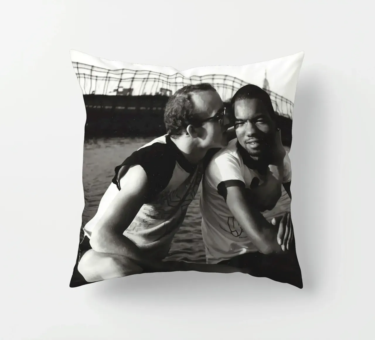Keith Haring e Juan Debose al Piers Photograph cuscino da grime shop
