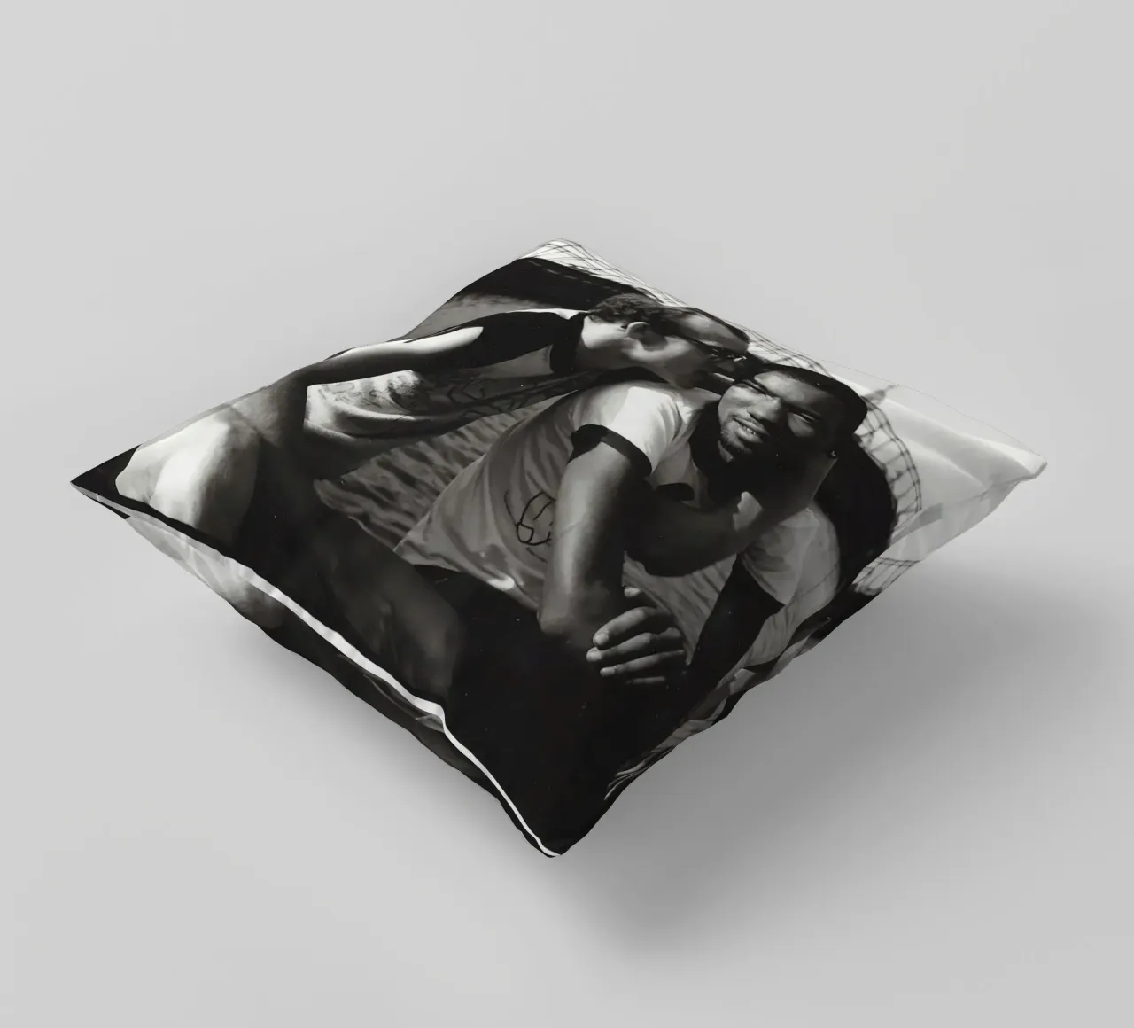Keith Haring e Juan Debose al Piers Photograph cuscino da grime shop