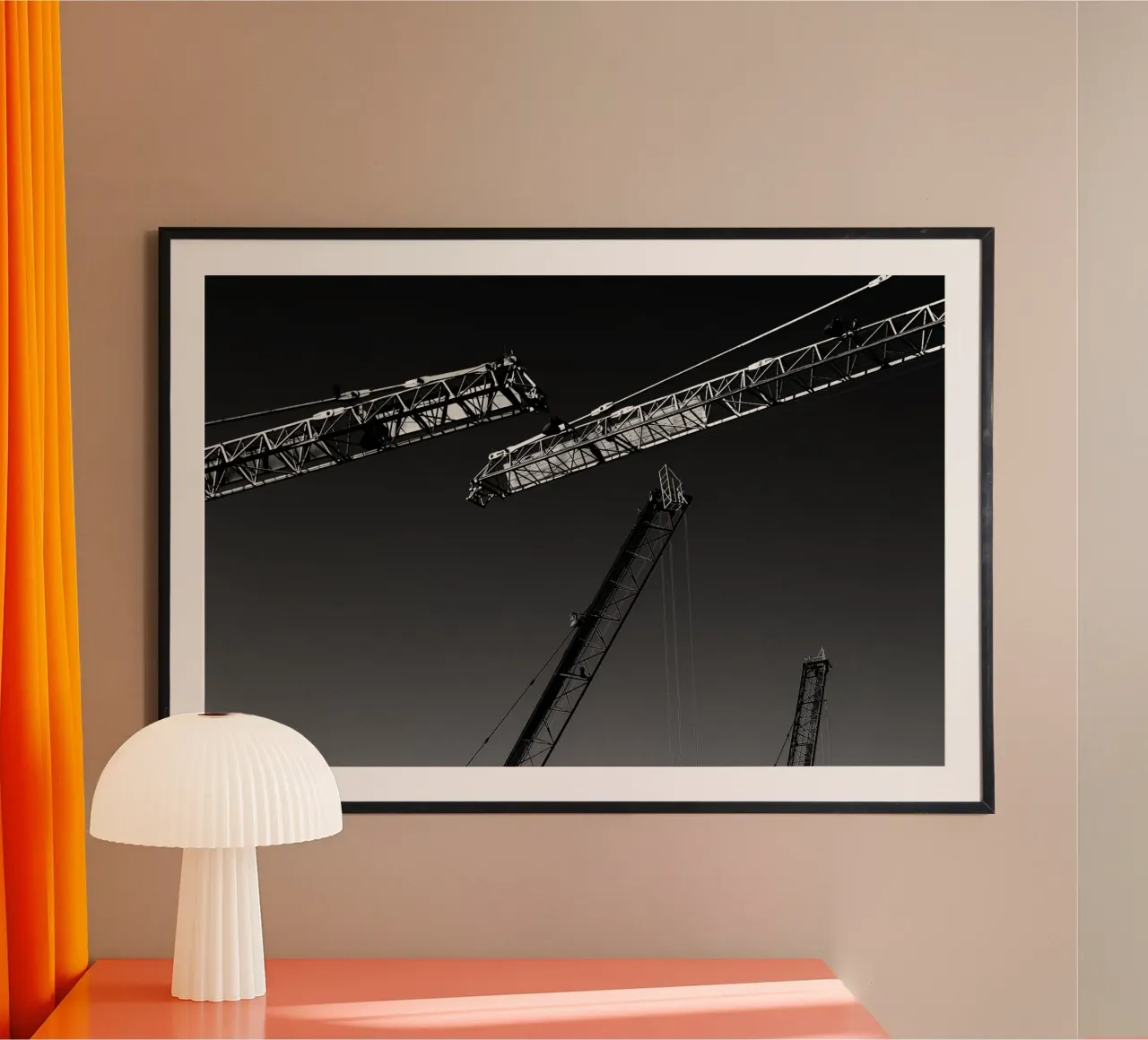 Gru poster con telaio in legno da Tal Paz-Fridman
