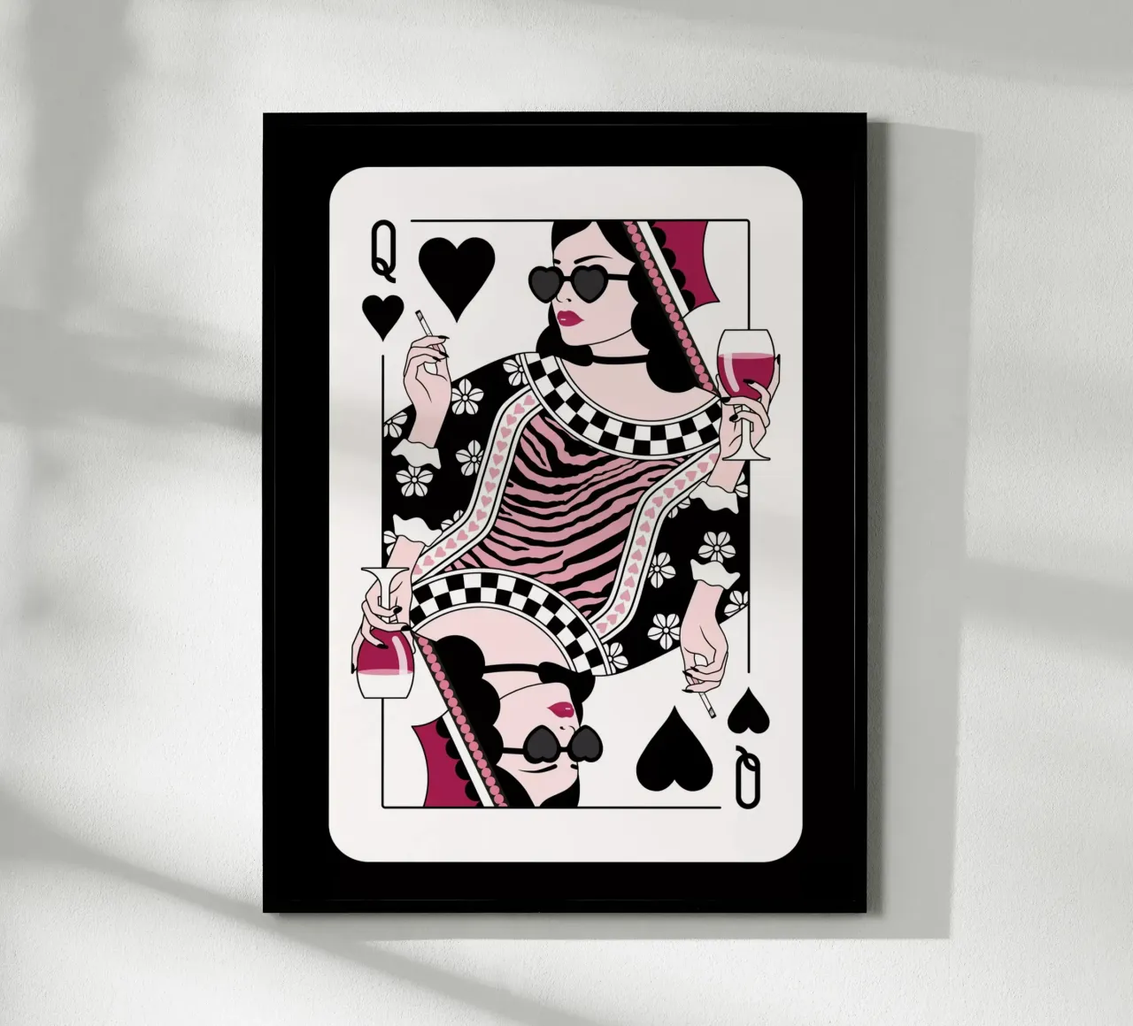 Regina di cuori - Sigaretta gotica nera e vino poster con telaio in plastica da Asha Designs
